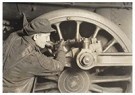 Lewis Hine(1874-1940)  - 
Driving Wheel Of Locomotive -
Postcard - 
A16769-1